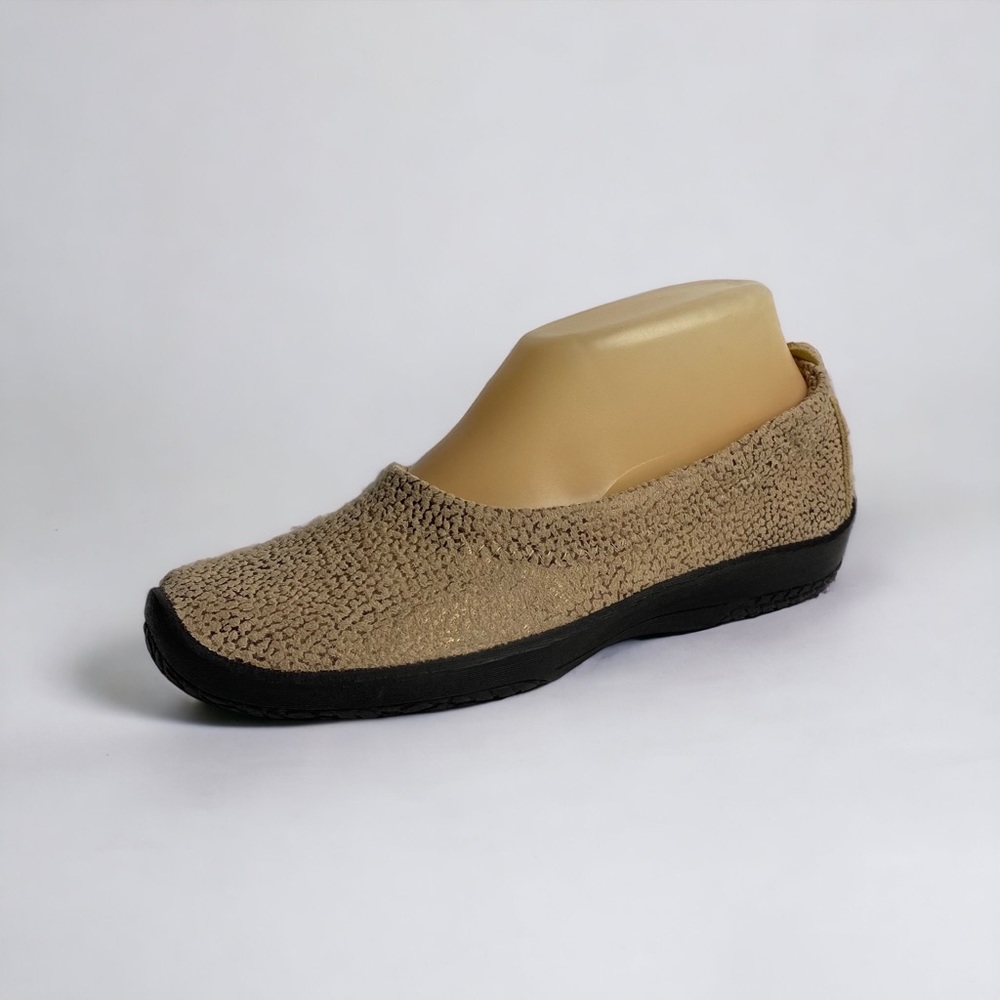 Arcopedico Tan Flats